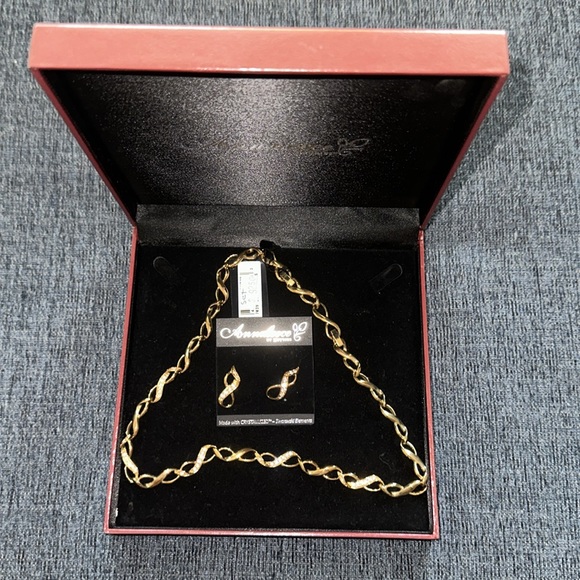 Annaleece by Devries Necklace and Earring Set - Picture 4 of 7